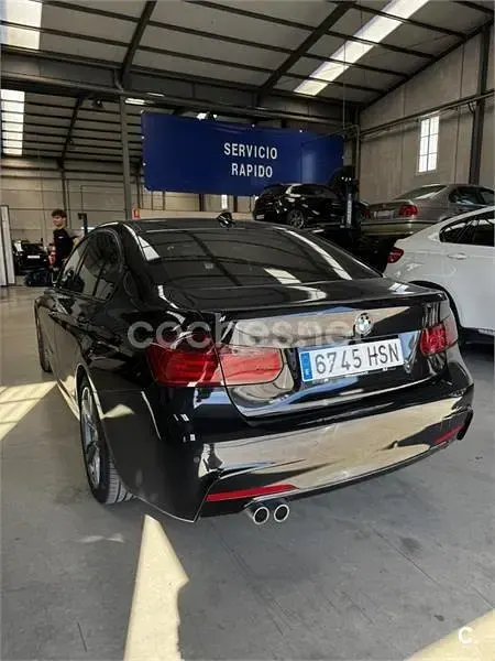 Usado BMW 330 Sport Line 258 CV (189 kW) 2013 Negro Berlina