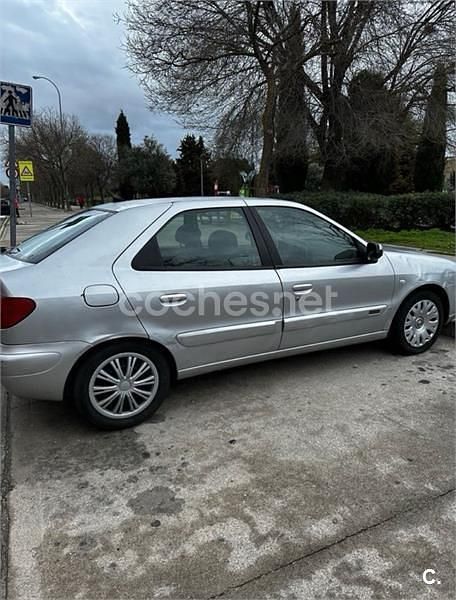 Usado Citroën Xsara Exclusive 90 CV (66 kW) 2002 Gris / plata Berlina