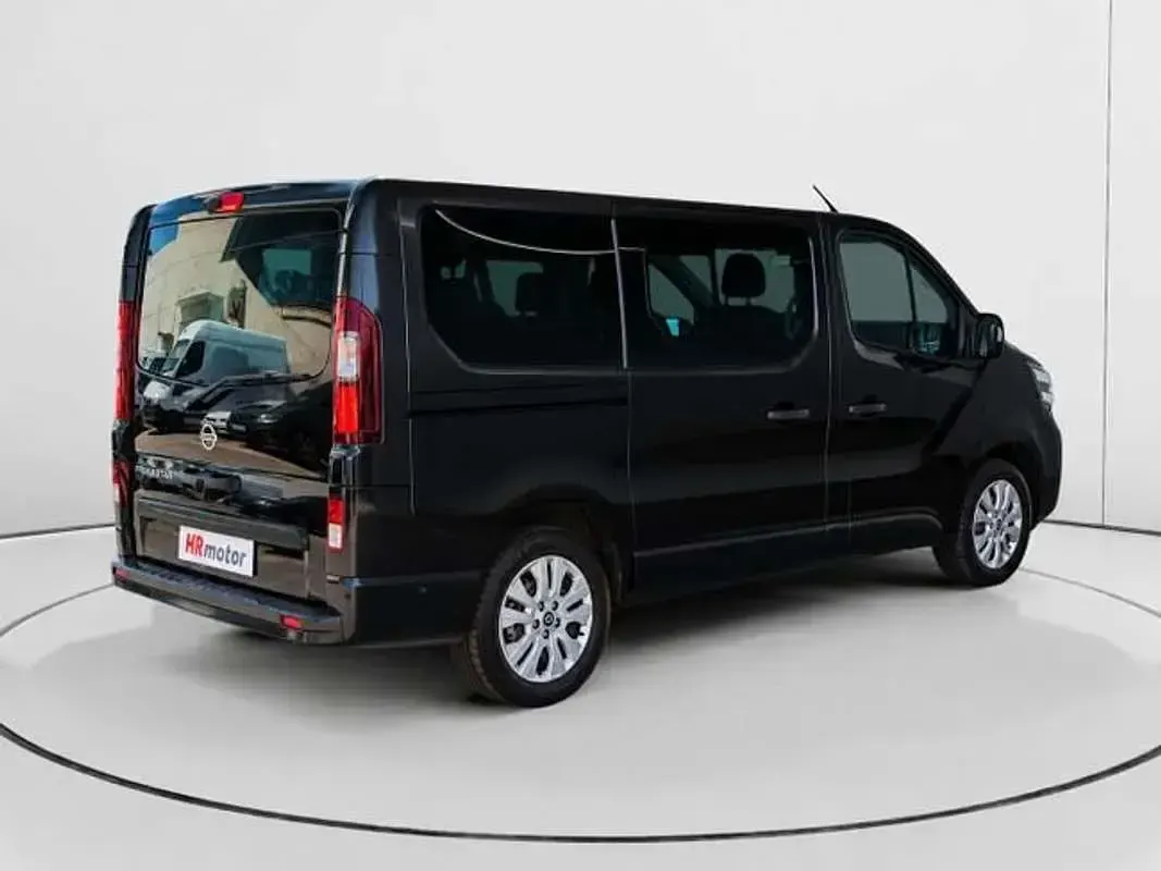 Usado Nissan Primastar Acenta 150 CV (110 kW) 2025 Negro Monovolumen