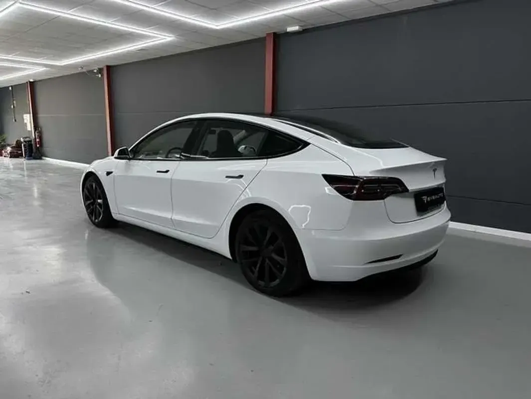 Usado Tesla Model 3 Standard Range Plus 208 kW (283 CV) 2021 Blanco Berlina