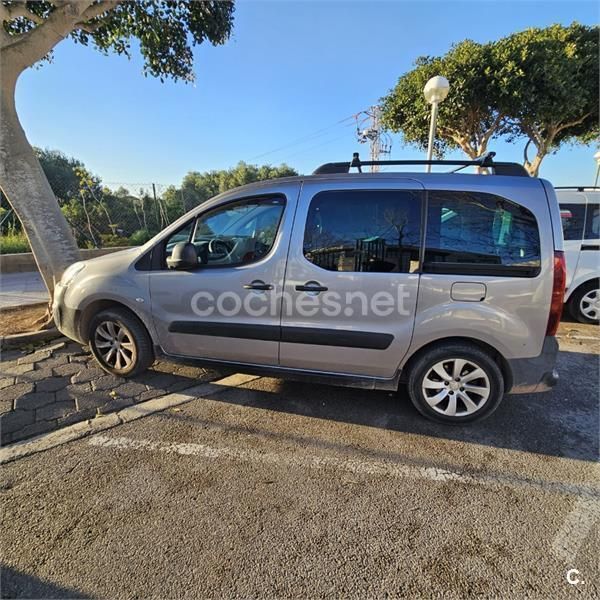 Gris / plata Usado 2016 Peugeot Partner Tepee Outdoor Monovolumen | 11.000 € (Buen precio) - Imagen 1/4