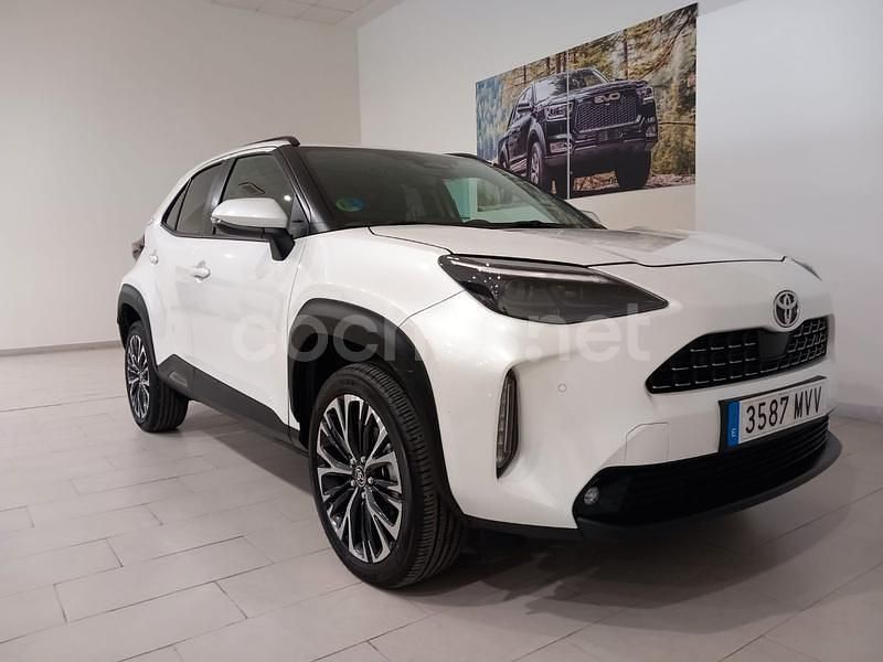 Blanco Usado 2024 Toyota Yaris Cross Style SUV | 24.900 € (Buen precio) - Imagen 1/4