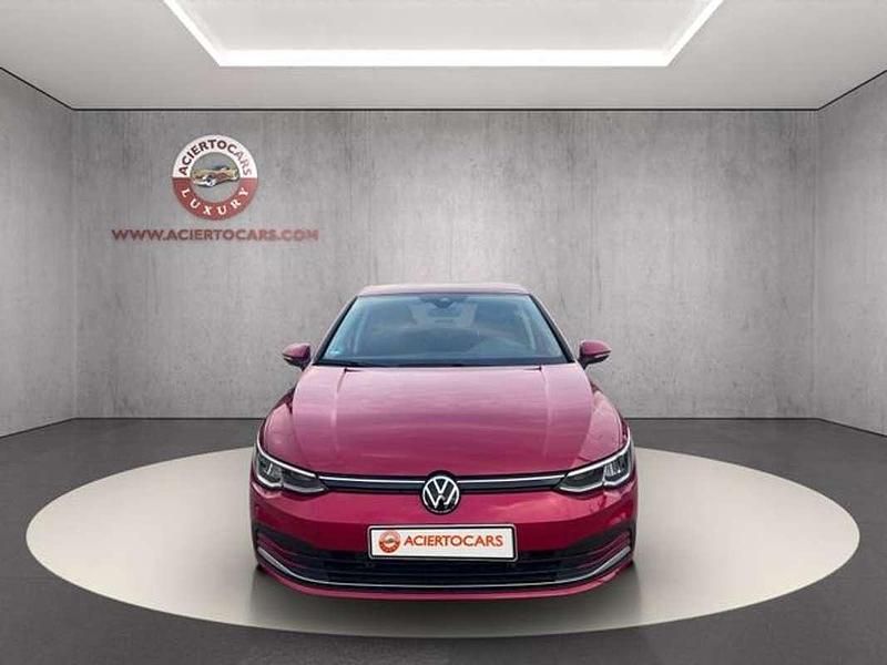 Usado VW Golf VIII Active 131 CV (96 kW) 2023 Rojo Berlina