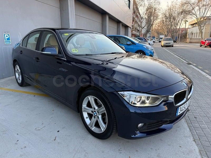 Usado BMW 318 150 CV (110 kW) 2015 Azul Berlina