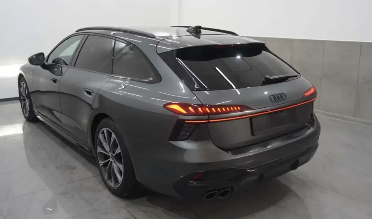 Usado Audi A6 S-Line 204 CV (150 kW) 2025 Gris Familiar