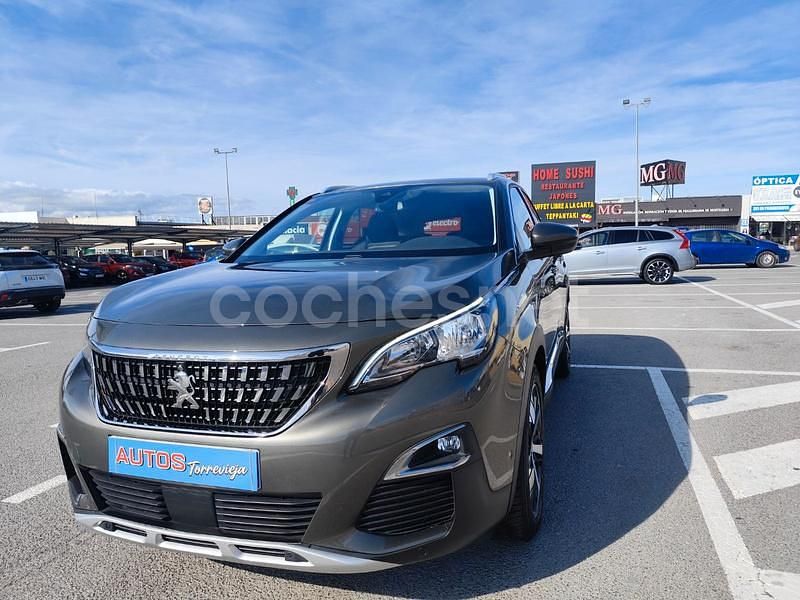 Usado Peugeot 3008 Active 130 CV (95 kW) 2017 Gris / plata SUV