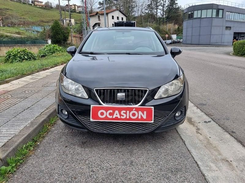 Usado Seat Ibiza ST Style 105 CV (77 kW) 2013 Negro Familiar