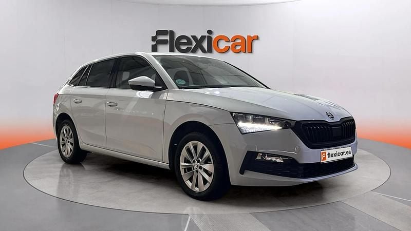Usado Skoda Scala Ambition 110 CV (80 kW) 2023 Utilitario