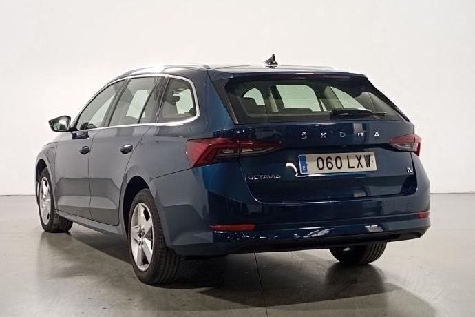 Usado Skoda Octavia Ambition 204 CV (150 kW) 2022 Familiar