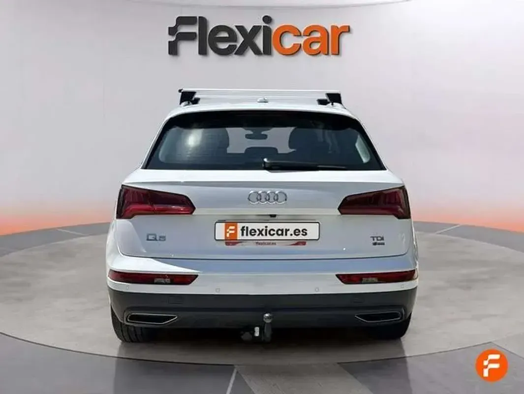 Begagnad Audi Q5 Design 150 HK (110 kW) 2018 Vit SUV