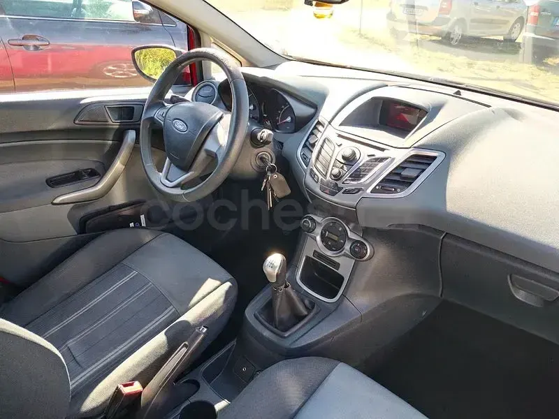 Usado Ford Fiesta Titanium 96 CV (70 kW) 2010 Rojo Berlina