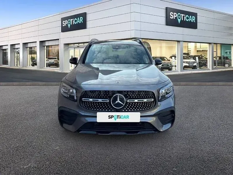 Usado Mercedes GLB220 190 CV (139 kW) 2021 Gris / plata SUV
