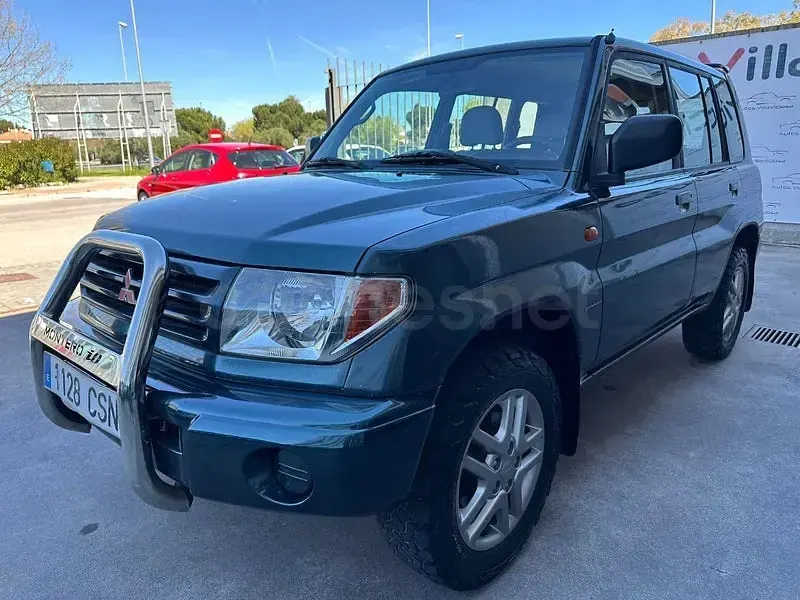 Usado Mitsubishi Montero Plus 114 CV (83 kW) 2004 Verde SUV