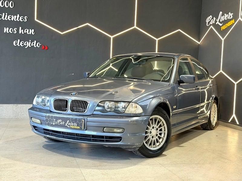 Usado BMW 320 136 CV (100 kW) 1999 Gris / plata Berlina
