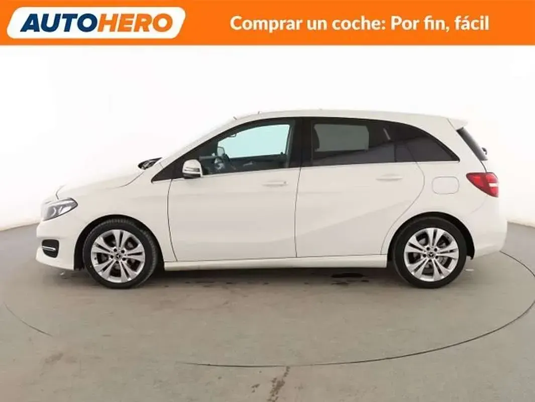 Usado Mercedes B180 Urban 110 CV (80 kW) 2017 Blanco Utilitario