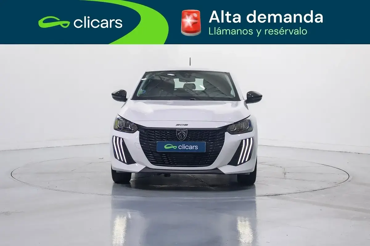 Usado Peugeot 208 Style 110 CV (80 kW) 2025 Blanco Utilitario