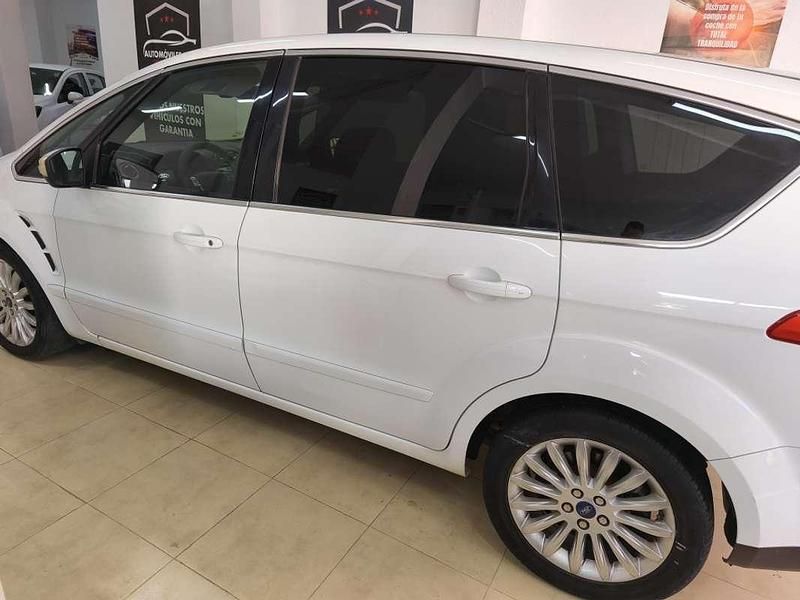 Usado Ford S-MAX Titanium 140 CV (102 kW) 2012 Blanco Monovolumen