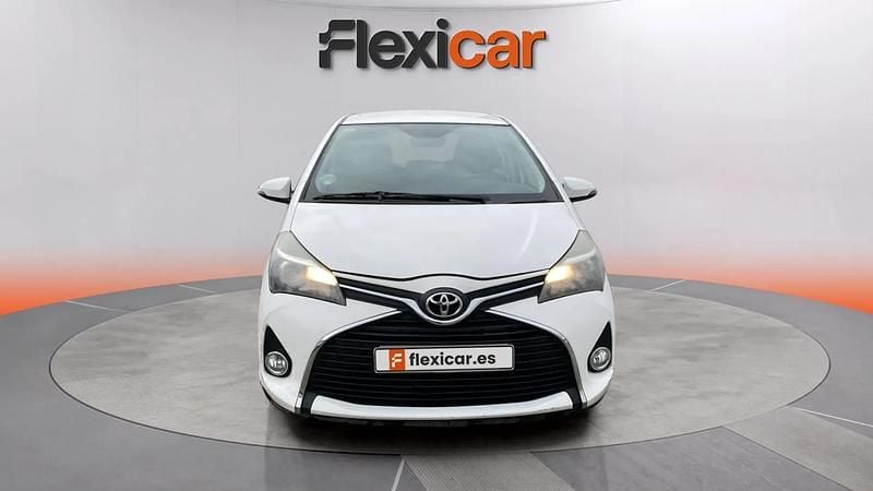 Usado Toyota Yaris Active 99 CV (72 kW) 2016 Blanco Utilitario