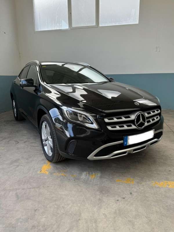 Negro Usado 2018 Mercedes GLA220 SUV | 24.900 € (Precio justo) - Imagen 1/4