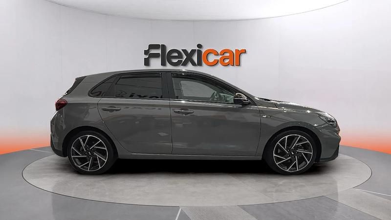 Usado Hyundai i30 N Line 160 CV (117 kW) 2022 Gris Berlina