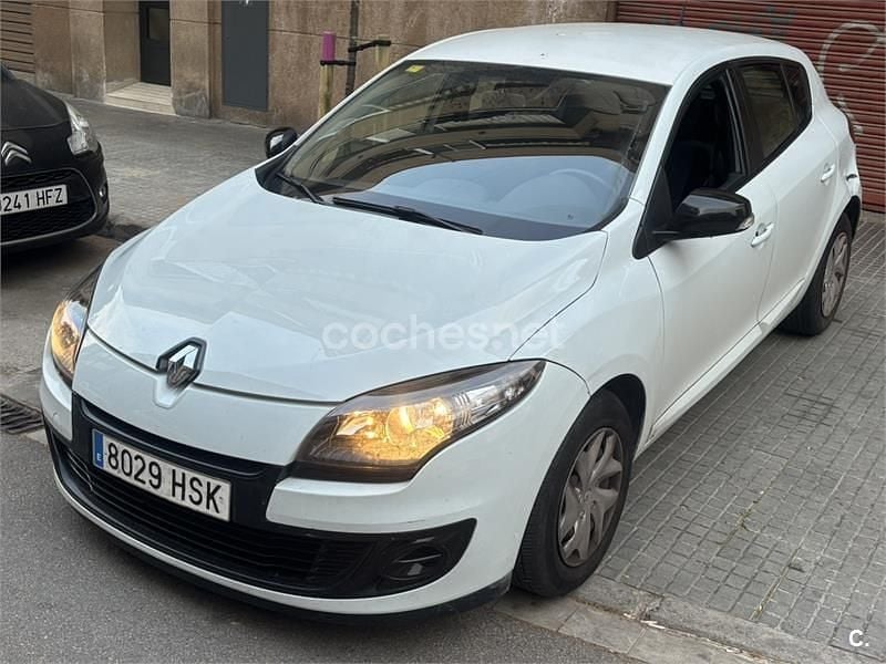 Usado Renault Mégane Authentique 100 CV (73 kW) 2013 Blanco Berlina