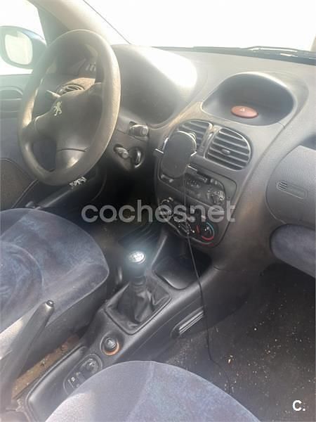Azul Usado 2001 Peugeot 206 Berlina | 1500 € (Buen precio) - Imagen 1/4