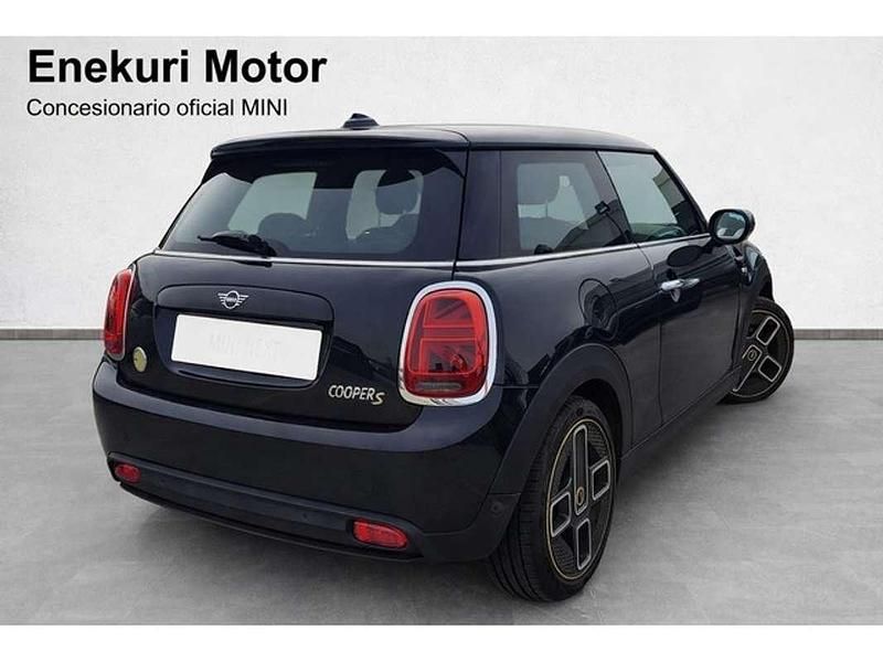 Usado Mini Cooper SE 135 kW (184 CV) 2022 Negro Utilitario