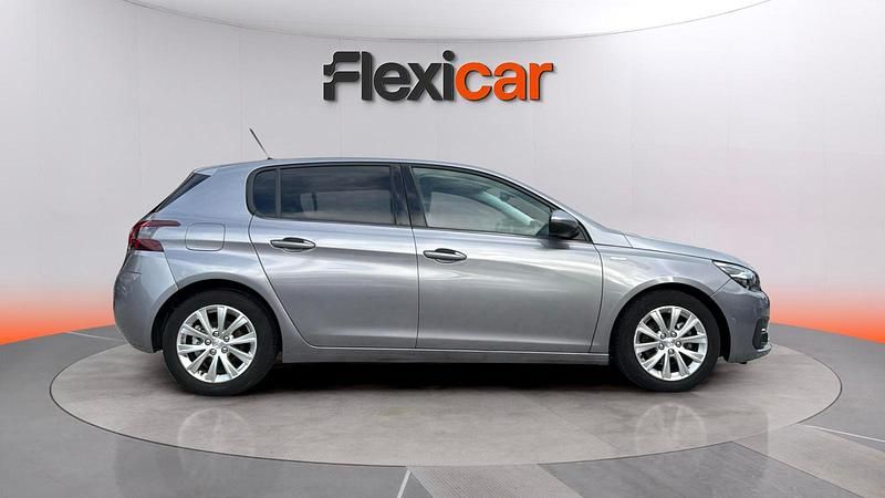 Usado Peugeot 308 Style 131 CV (96 kW) 2020 Gris Utilitario