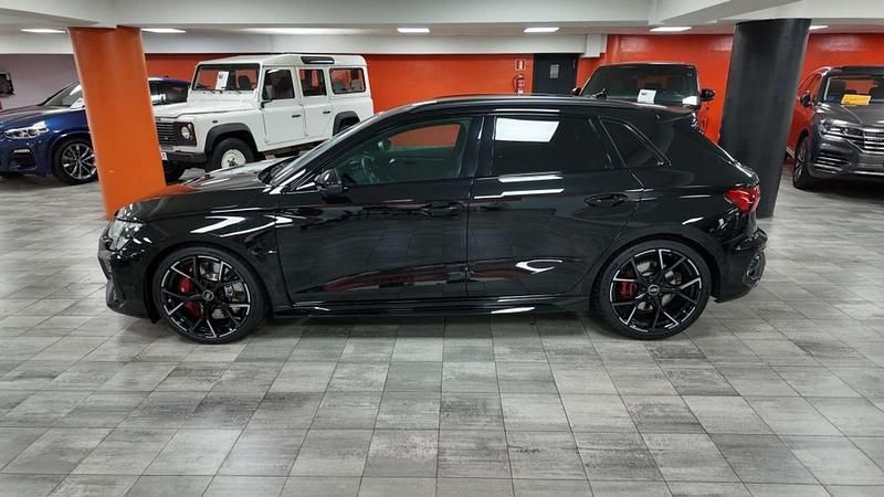 Usado Audi RS3 Sportback 400 CV (294 kW) 2022 Negro Utilitario