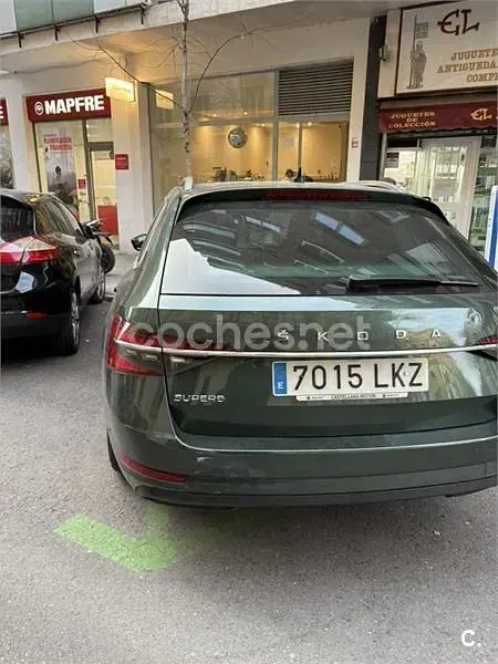 Usado Skoda Superb Style 218 CV (160 kW) 2021 Verde Familiar
