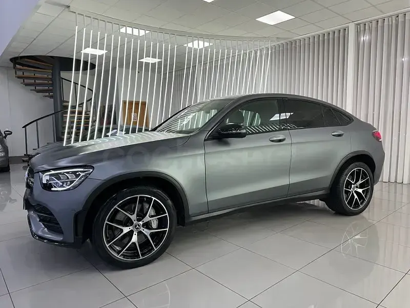 Usado Mercedes GLC300 245 CV (180 kW) 2022 Gris / plata SUV