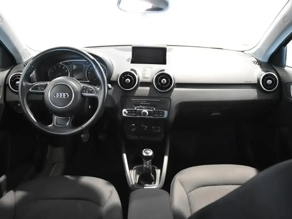 Usado Audi A1 Sportback 125 CV (91 kW) 2016 Negro Utilitario
