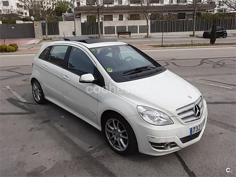 Usado Mercedes B180 Sport Edition 109 CV (80 kW) 2011 Blanco Monovolumen