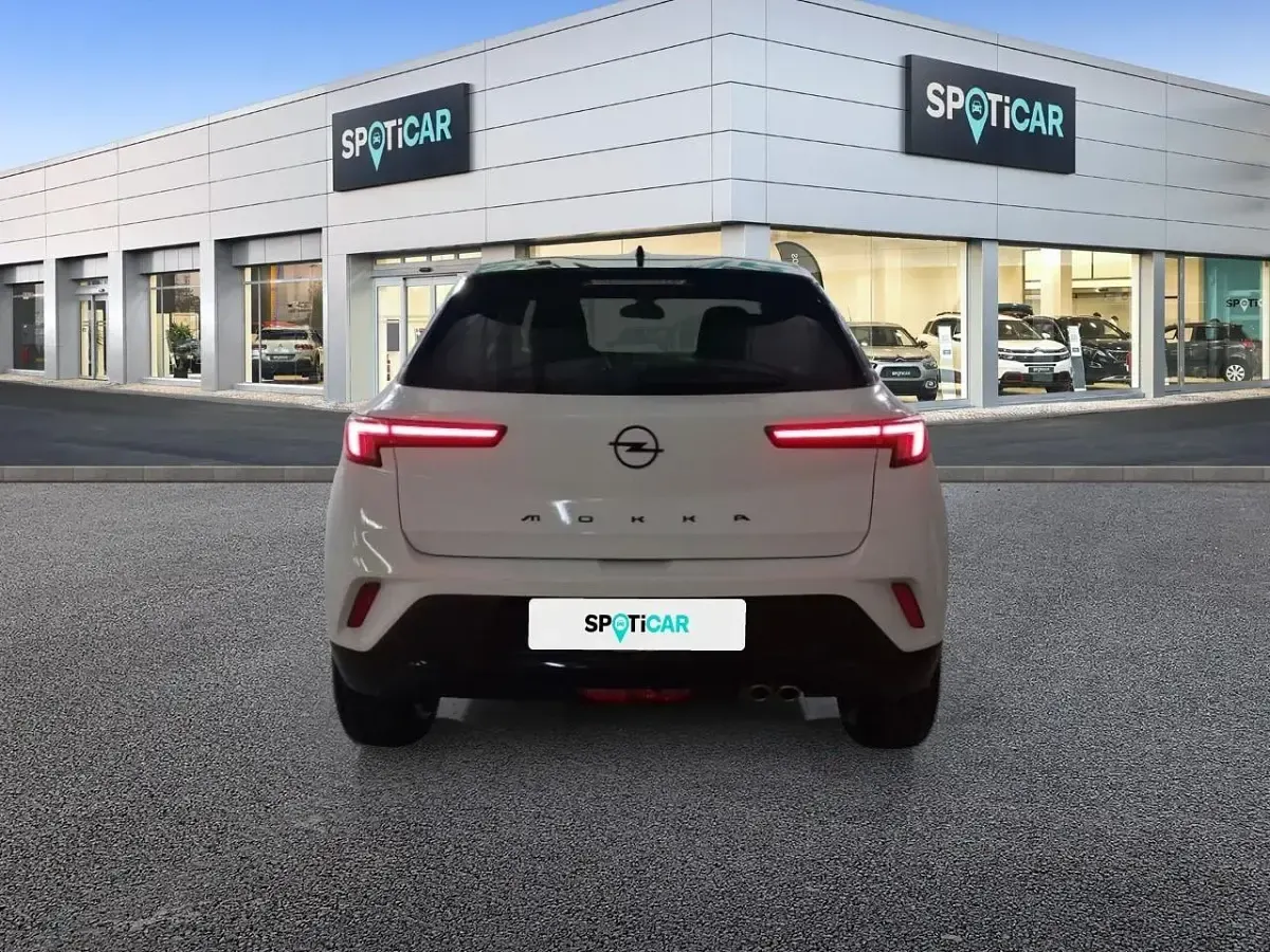 Usado Opel Mokka GS Line 130 CV (95 kW) 2023 Blanco SUV