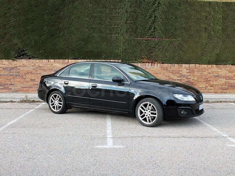 Usado Seat Exeo Sport 143 CV (105 kW) 2010 Negro Berlina