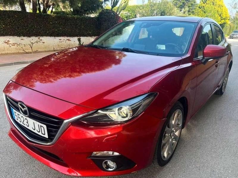 Begagnad Mazda 3 Comfort 150 HK (110 kW) 2015 Röd Halvkombi