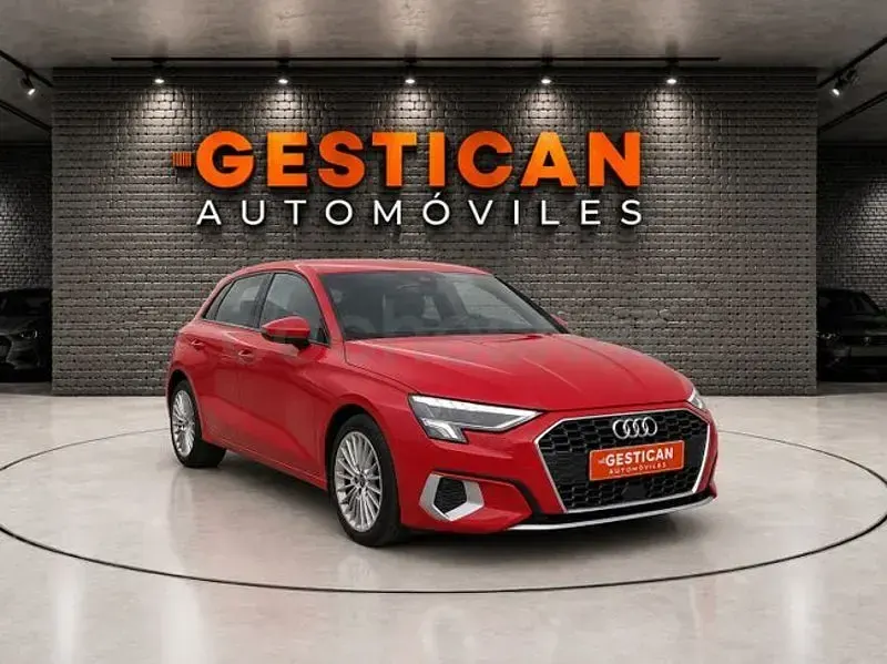 Usado Audi A3 Advanced Plus 204 CV (150 kW) 2022 Rojo Berlina