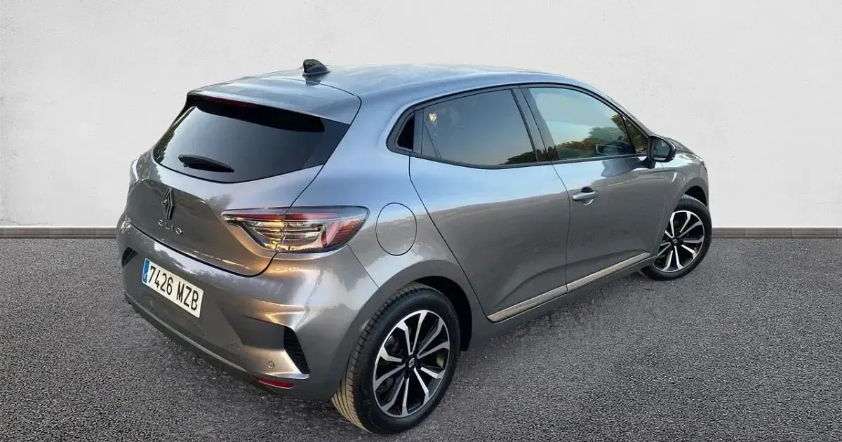 Usado Renault Clio Techno 100 CV (73 kW) 2025 Utilitario