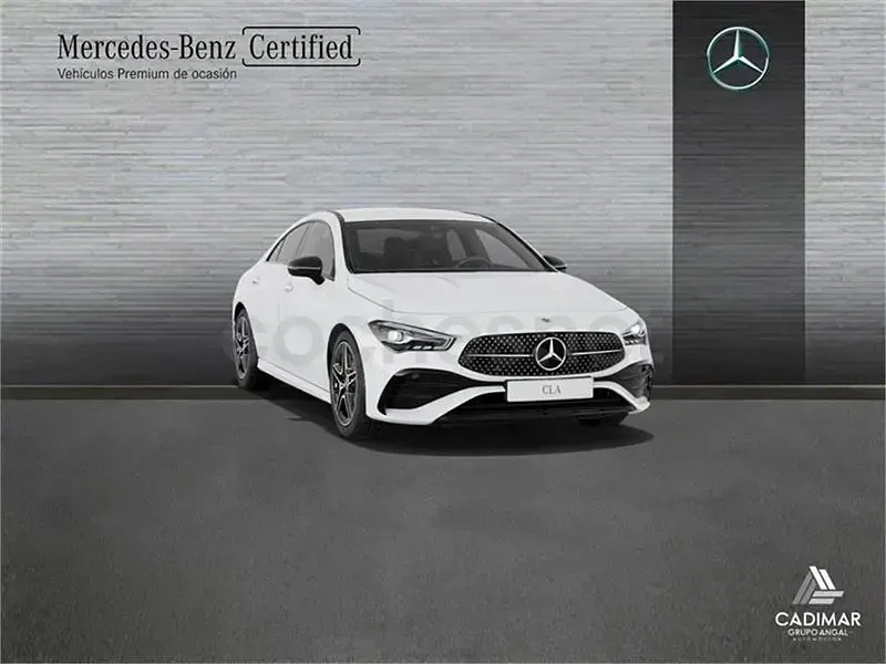 Usado Mercedes CLA250e 218 CV (160 kW) 2025 Blanco polar Coupe