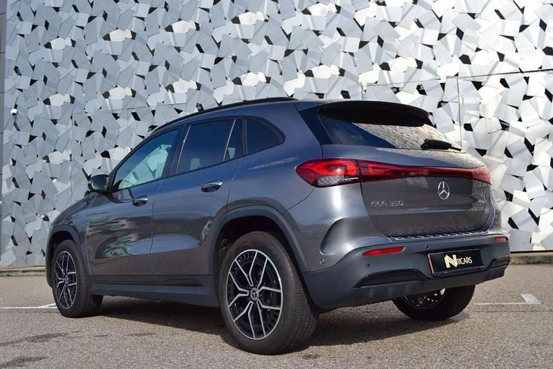 Usado Mercedes EQA350 214 kW (292 CV) 2022 Gris SUV