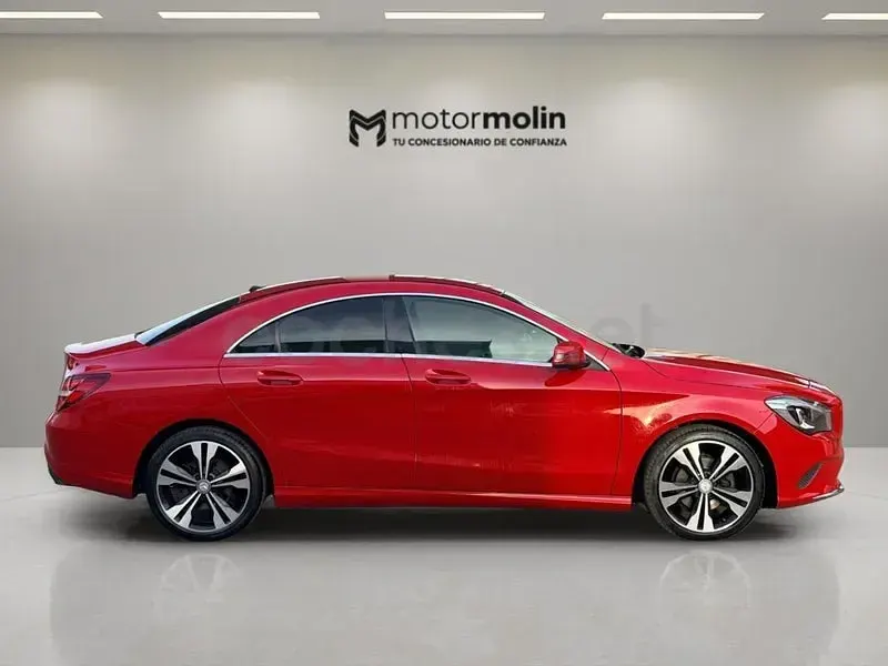 Usado Mercedes CLA200 136 CV (100 kW) 2017 Rojo Berlina