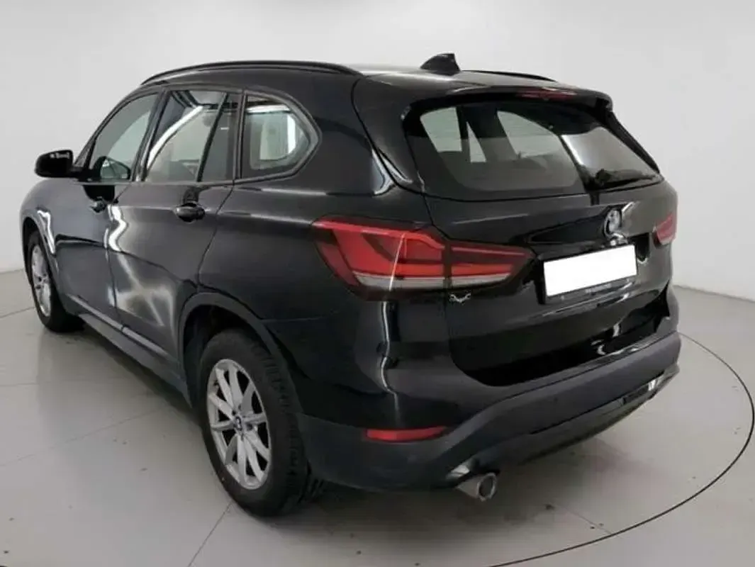 Usado BMW X1 116 CV (85 kW) 2021 Negro SUV