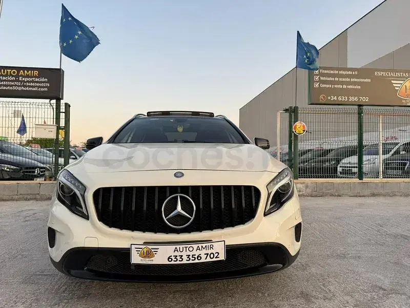 Usado Mercedes GLA220 AMG line 170 CV (125 kW) 2015 Blanco SUV