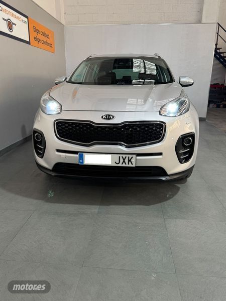 Plateado Usado 2017 Kia Sportage SUV | 17.990 € (Un poco caro) - Imagen 1/4