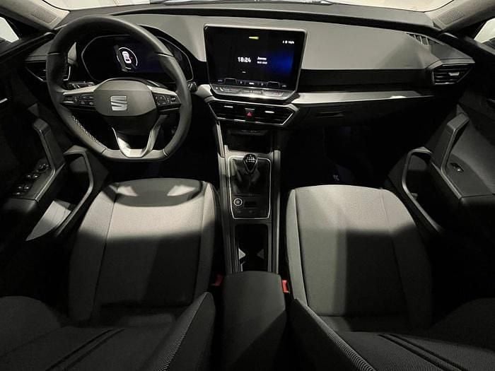 Usado Seat Leon Style 116 CV (85 kW) 2025 Azul Berlina