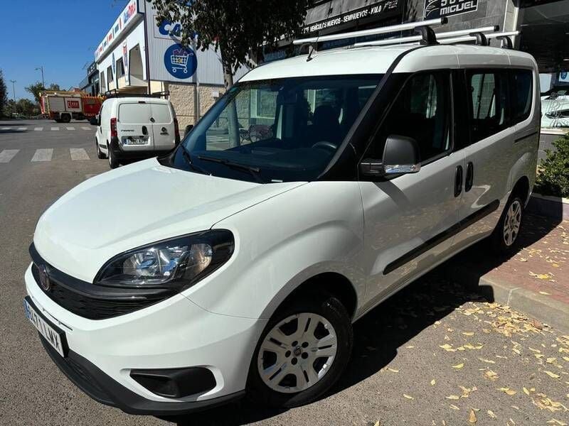 Blanco Usado 2021 Fiat Doblò Monovolumen | 13.499 € (Caro) - Imagen 1/4