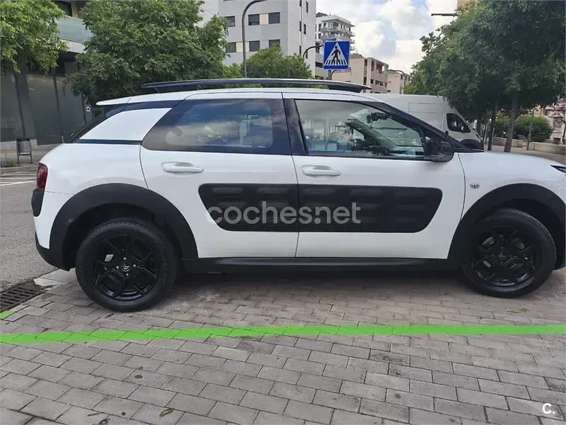 Usado Citroën C4 Feel 82 CV (60 kW) 2017 Blanco Berlina