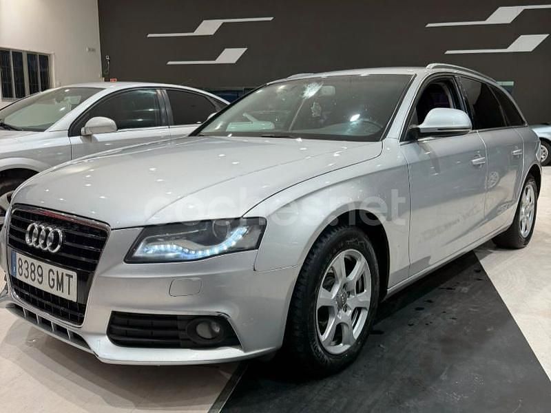 Usado Audi A4 143 CV (105 kW) 2010 Gris / plata Familiar