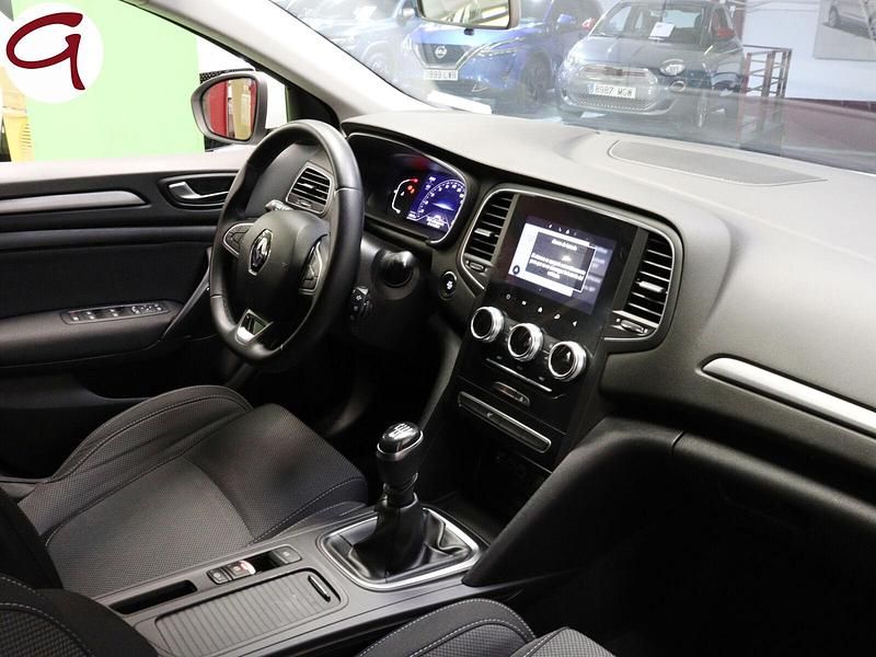 Usado Renault Mégane IV Equilibre 115 CV (84 kW) 2023 Blanco Berlina