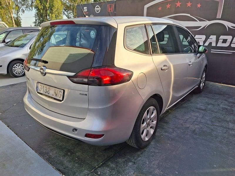 Usado Opel Zafira Tourer Expression 120 CV (88 kW) 2016 Gris / plata Monovolumen